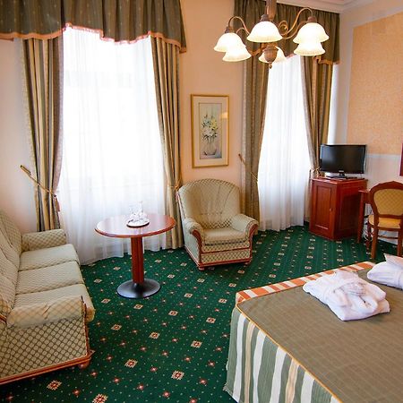 Humboldt Park Hotel & Spa Karlovy Vary Extérieur photo